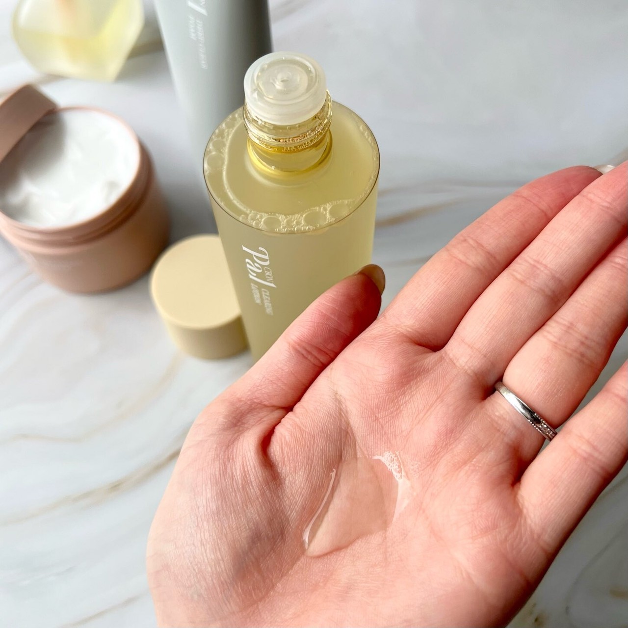 乾燥肌におすすめ】シーボンパルのスキンケアで潤いに満ちたクリアな