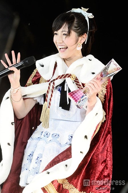 渡辺麻友、総選挙を初制覇＜コメント全文／第6回AKB48選抜総選挙