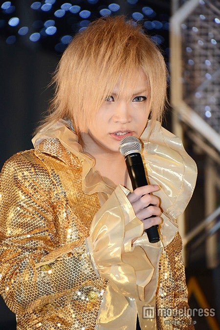 結婚のゴールデンボンバー鬼龍院翔「文春」報道を事前謝罪「ご不快な