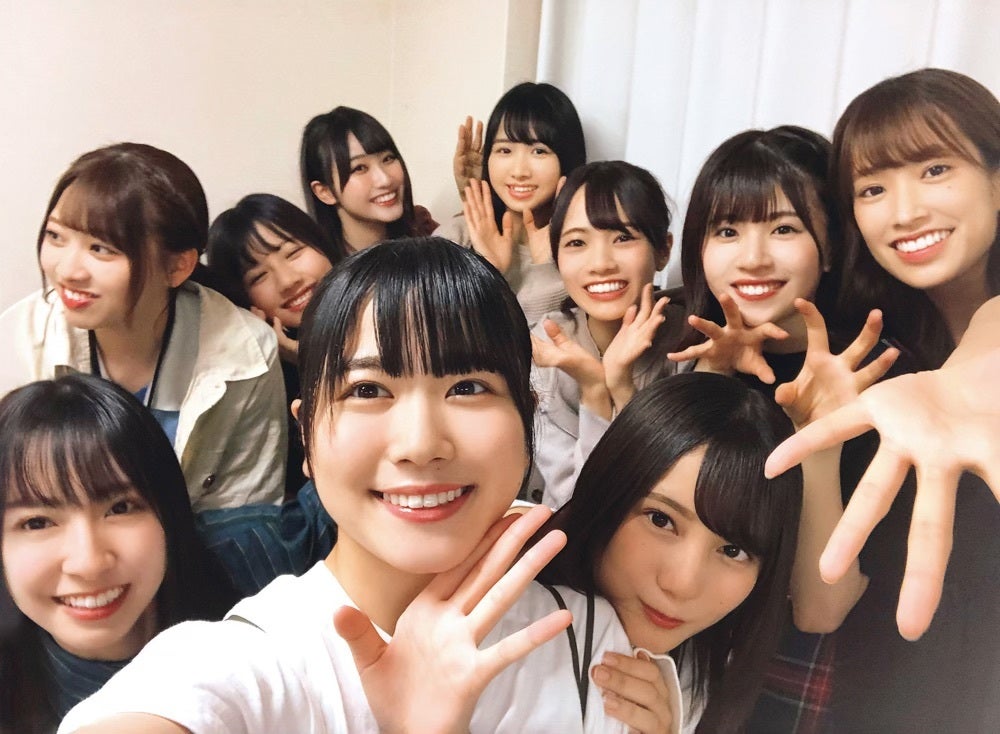 日向坂46写真集「日向撮」スピード重版決定で21万部突破 今年No.1売上