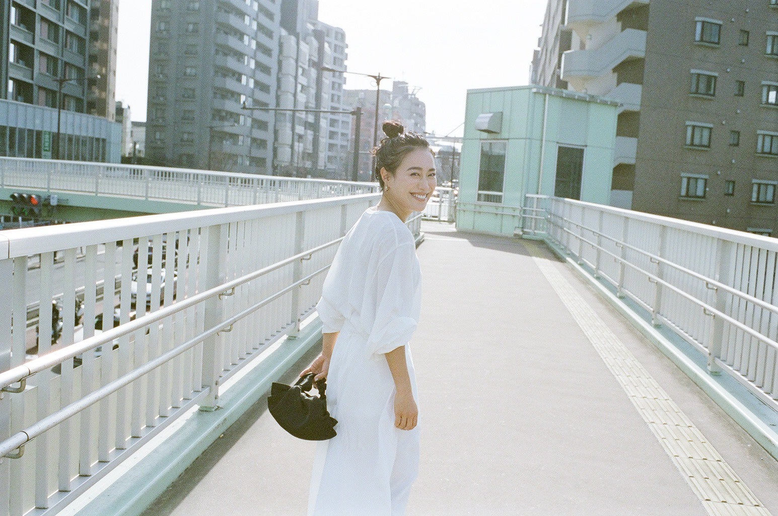 マミフク」人気インフルエンサー・石岡真実の着こなし術「身長が低くて