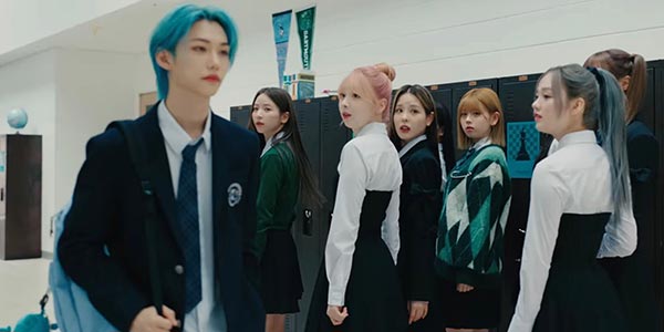 NiziU韓国デビュー曲、予告編にStray Kidsフィリックスサプライズ出演