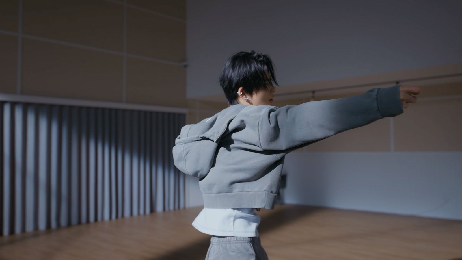 ENHYPENニキ、新ブランドアンバサダー就任 CMで躍動感あふれるダンス