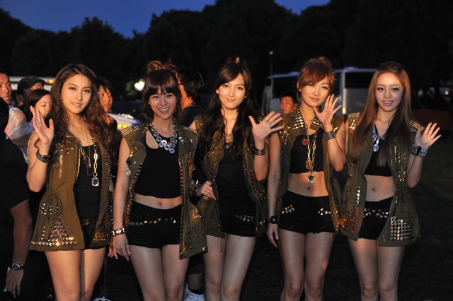 KARA、日本初のK-POPフェスに大トリで登場 ヒップダンスで2万人魅了