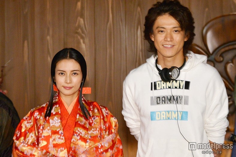 柴咲コウ、小栗旬にビンタ「戸惑いがなかった」 - モデルプレス