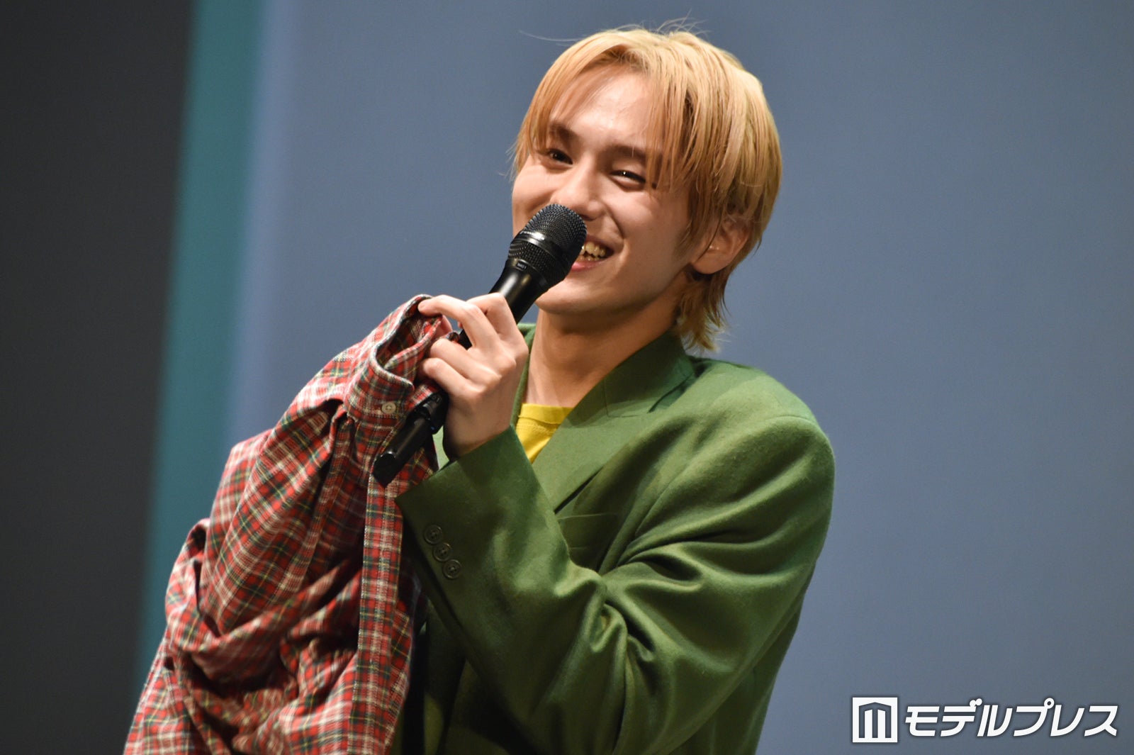 SgDbyP_00GCKNrL63tCxD83awwTwuj