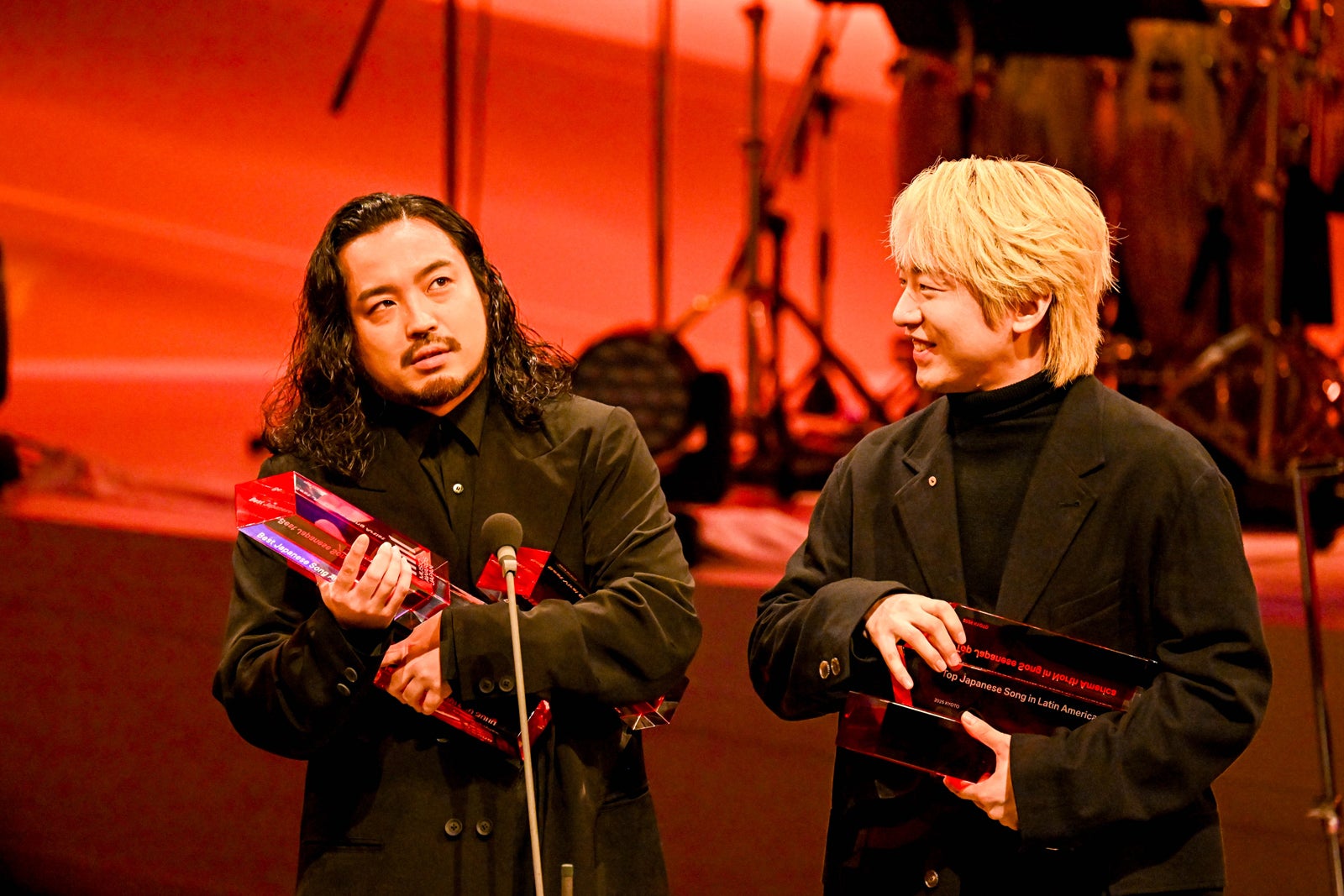 最多7冠のCreepy Nuts・R-指定「喜びを伝えたい相手は？」に回答 DJ