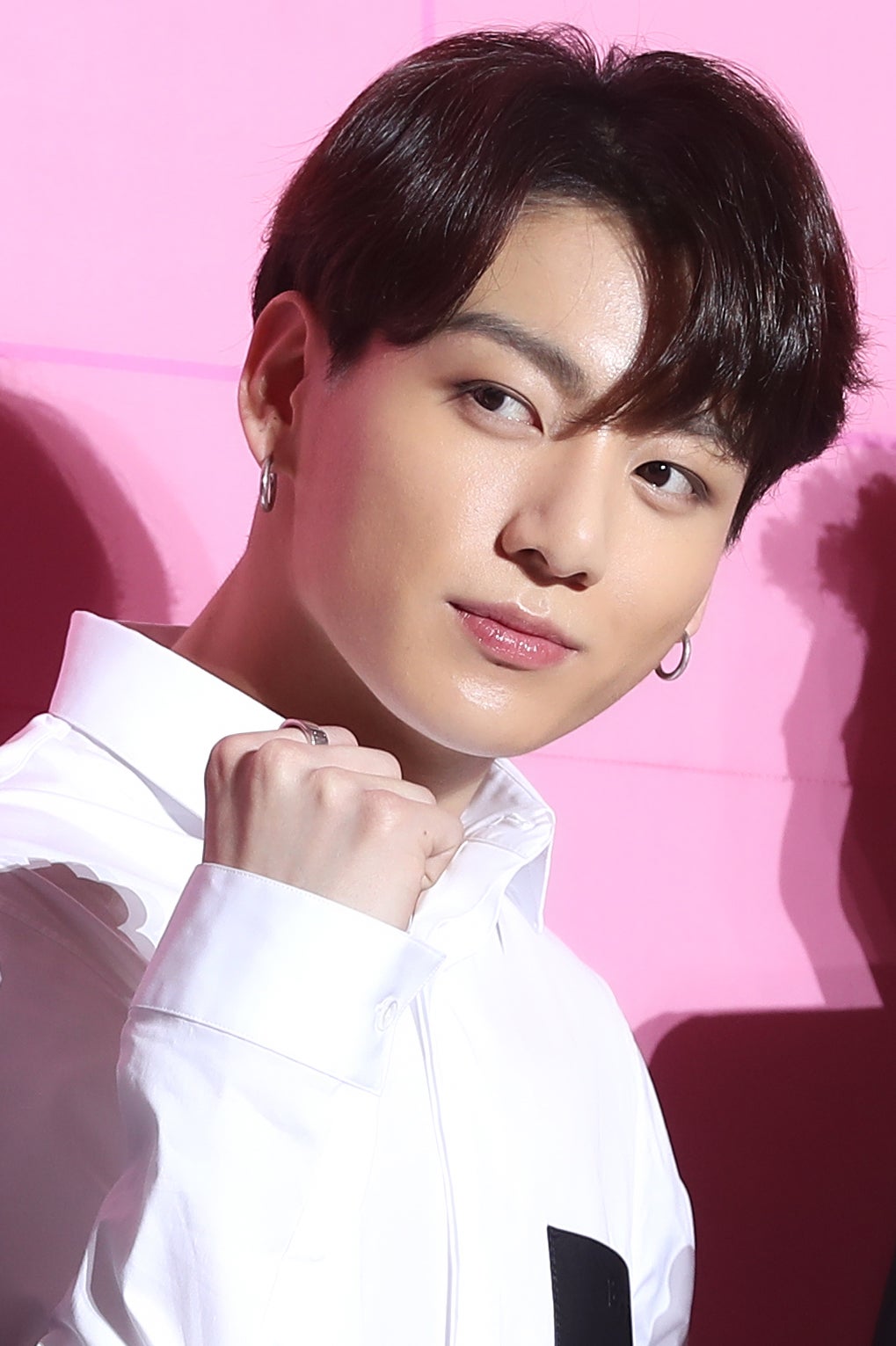 BTSジョングク、3時間の生配信中に涙「僕たちがいなくても幸せでいて