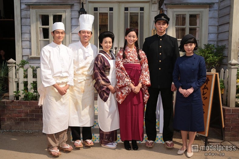 NHK朝ドラ次作ヒロイン・杏、「毎日お腹を抱えて笑う」 新キャストも