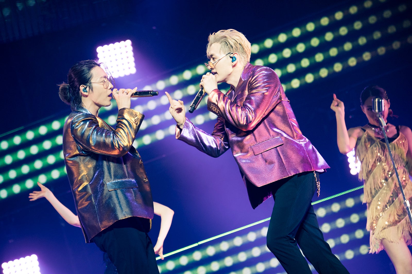 SUPER JUNIOR-D＆E、ファンからのサプライズに涙「このツアーは成功