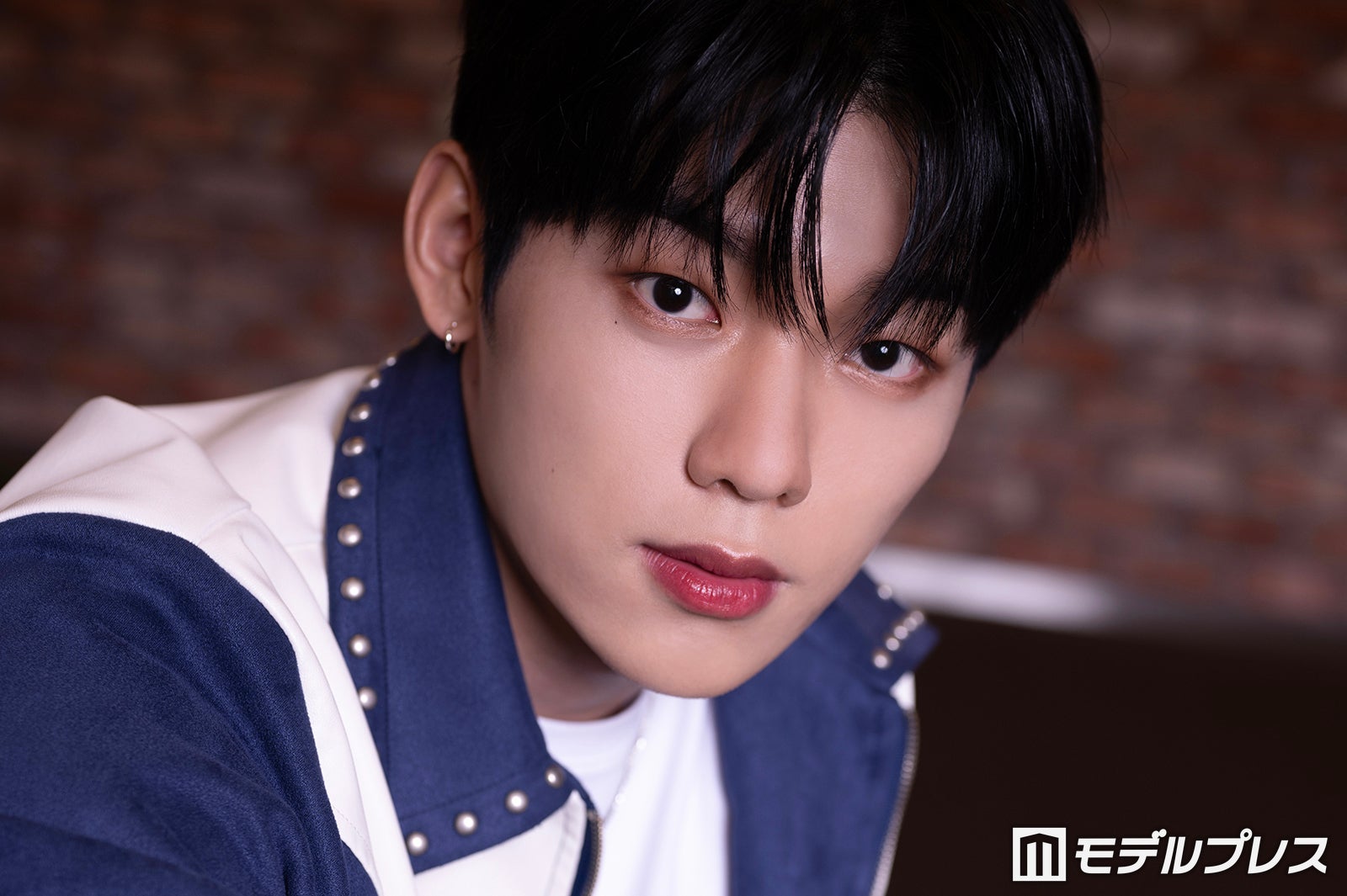 EVNNEイ・ジョンヒョン、言葉詰まらせ語った“練習生時代の自分に伝え