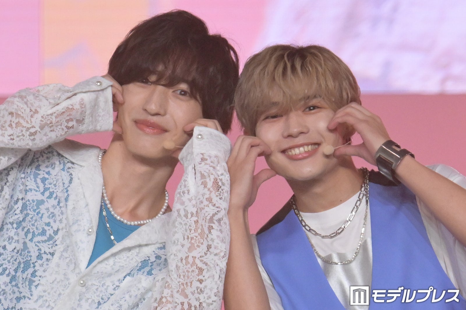 なにわ男子・道枝駿佑＆長尾謙杜、キュートな“みちながハート”炸裂