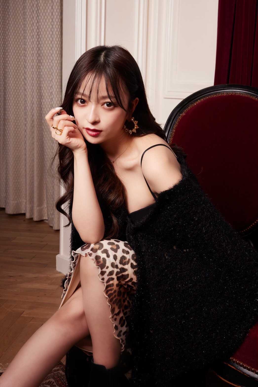 スカイピース☆イニ☆、ヘラヘラ三銃士さおりんとの熱愛認める 涙で