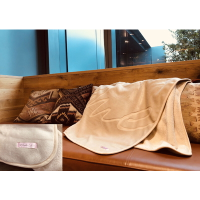 初回生産限定盤】Sweet Hug(CD+DVD+グッズ)｜宇野実彩子 (AAA)｜mu-mo