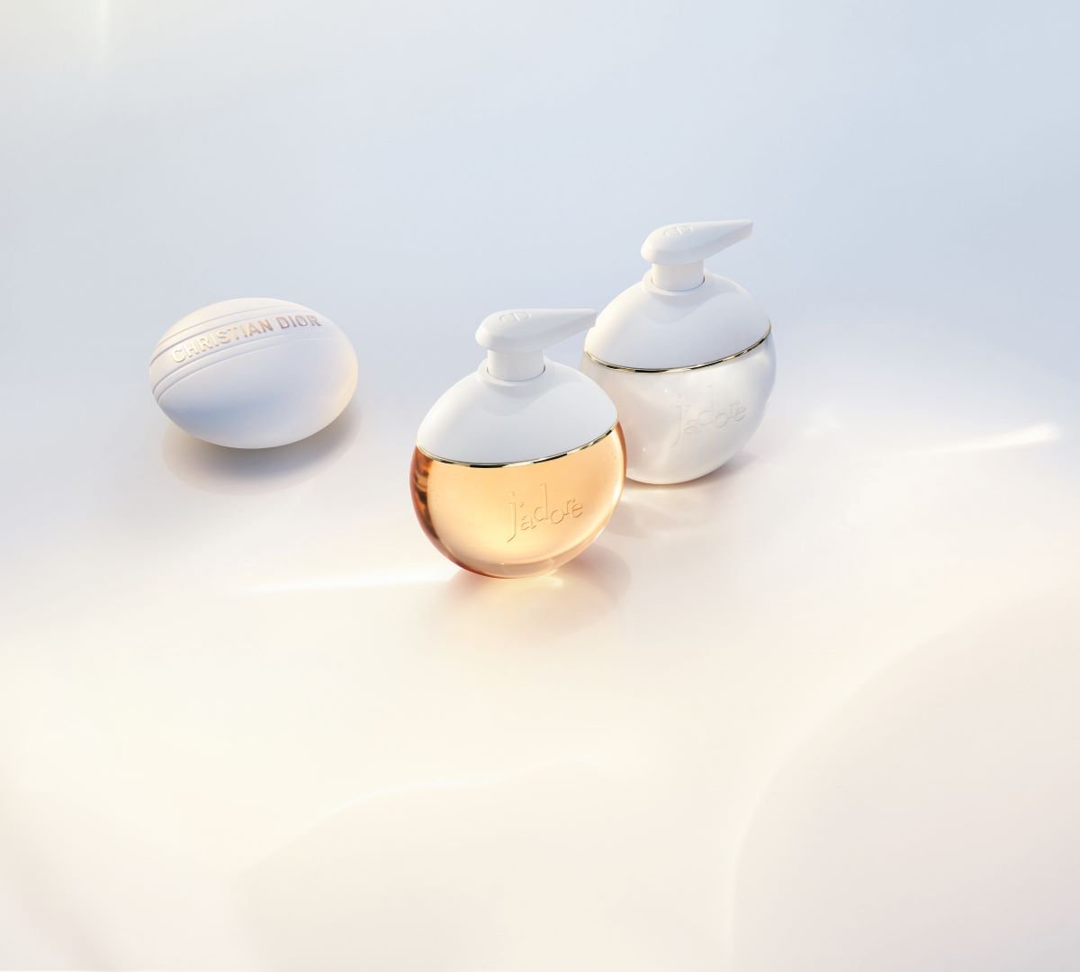 ディオール】みずみずしい花々が香る「ジャドール」新・ボディ