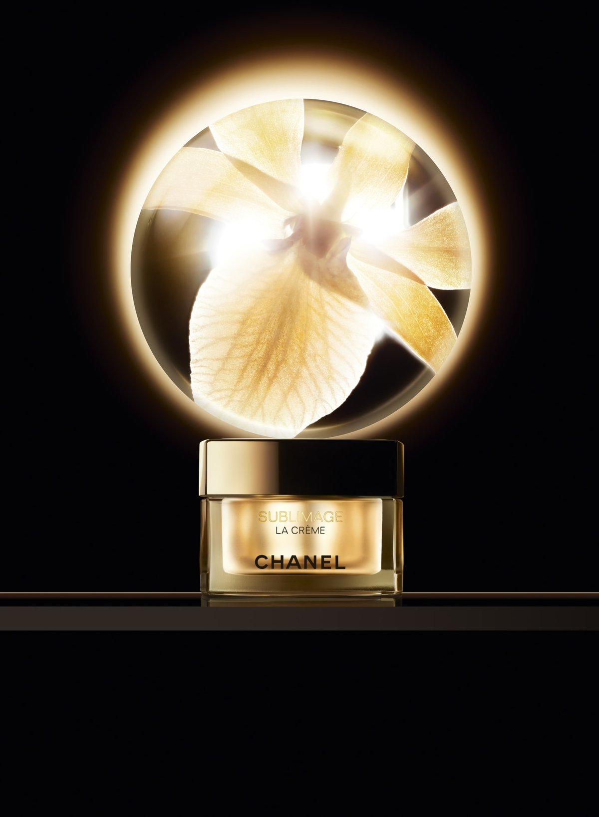 シャネル】 サブリマージュの最高峰クリームが新デザインに。軽量