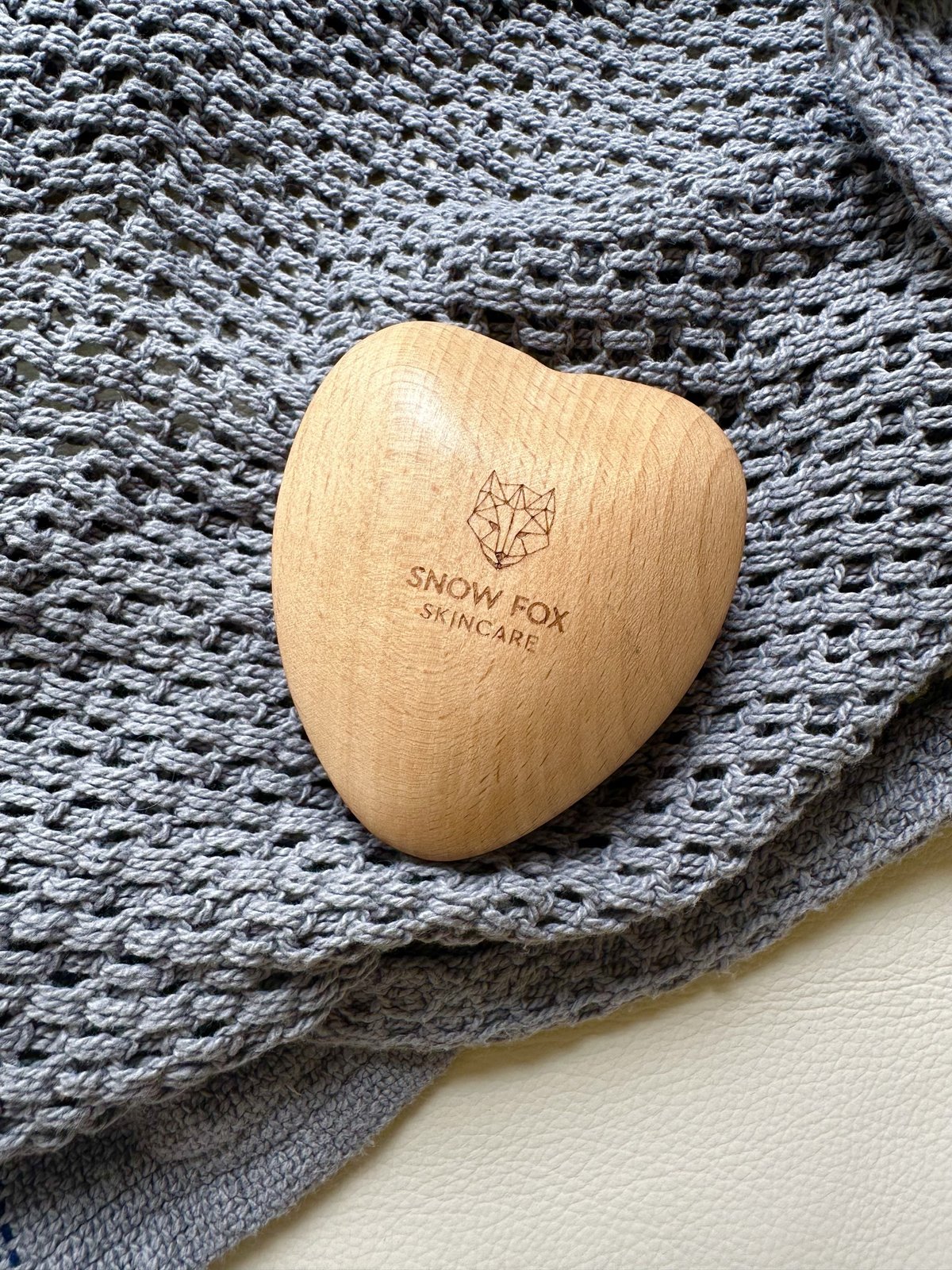 持ち運べる頭皮ケア【SNOW FOX SKINCARE】プレミアム FOX カッサ