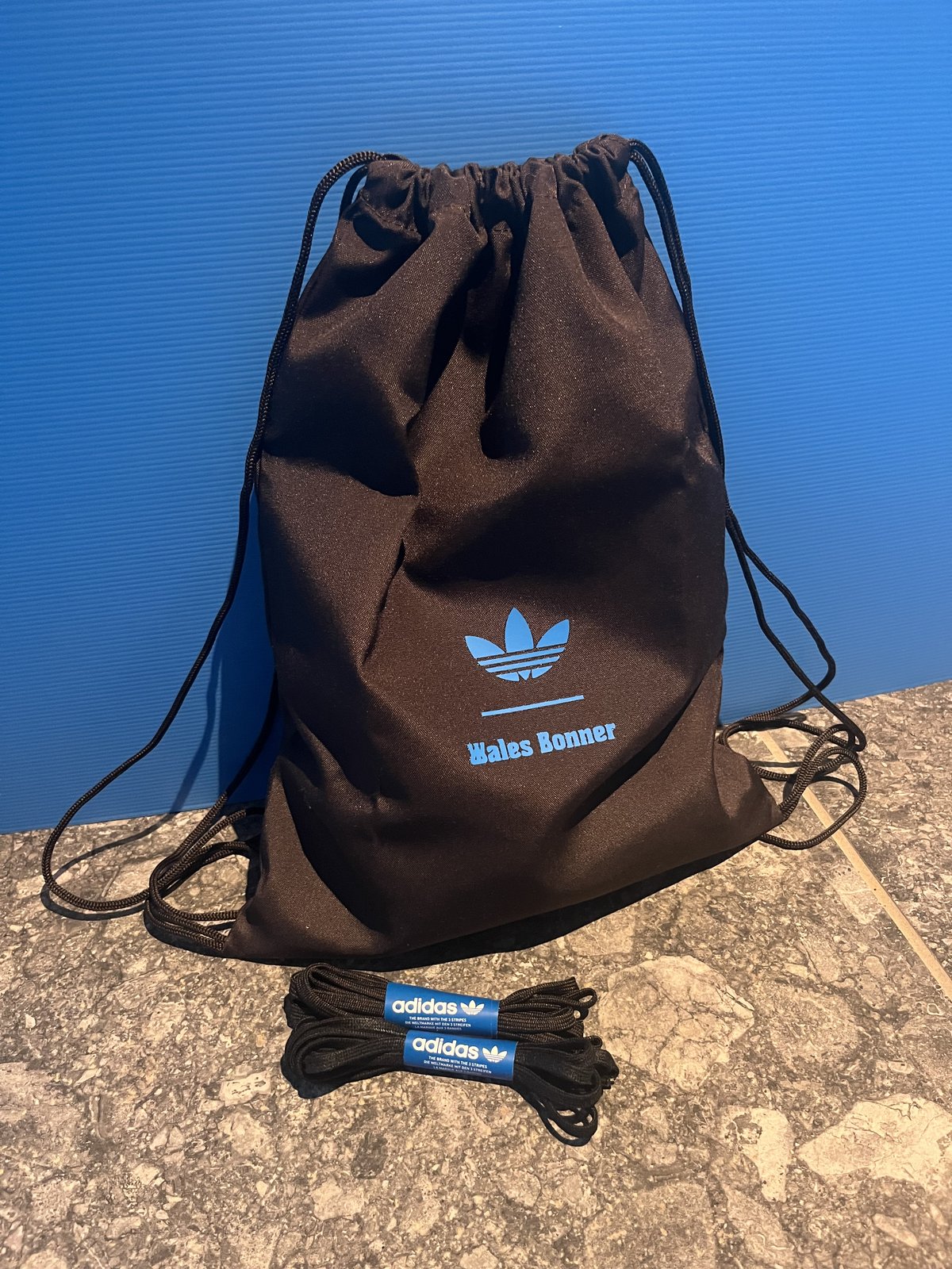 ウェールズ・ボナー】と【アディダス】の最新コラボスニーカーを速報