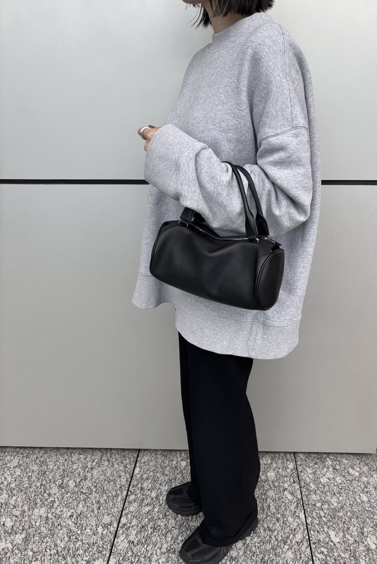 The Row（ザ・ロウ）】のバッグはやっぱり名品だった！ 持つたびに惚れ