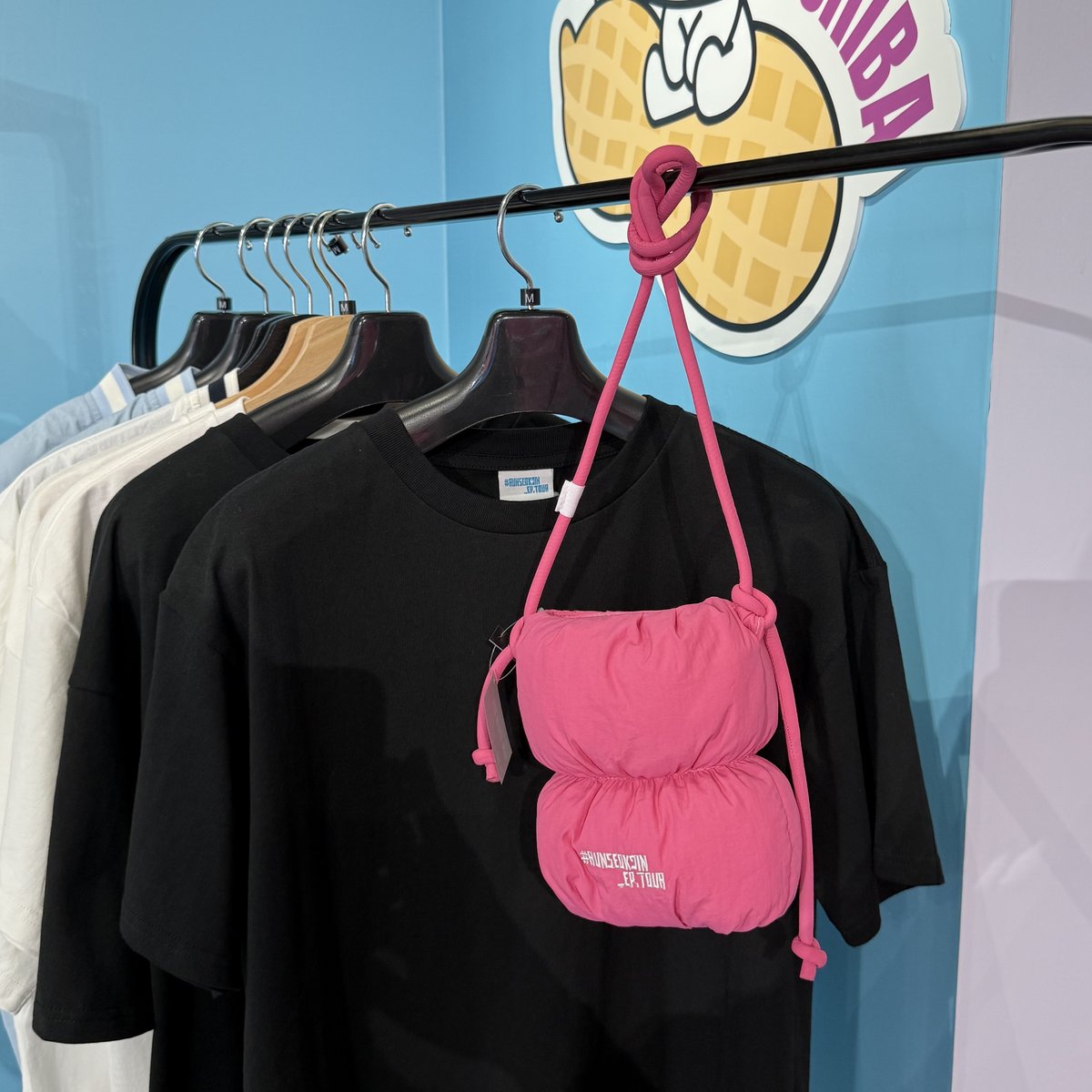 JINの「#RUNSEOKJIN_EP.TOUR in JAPAN」に合わせて、ポップアップ