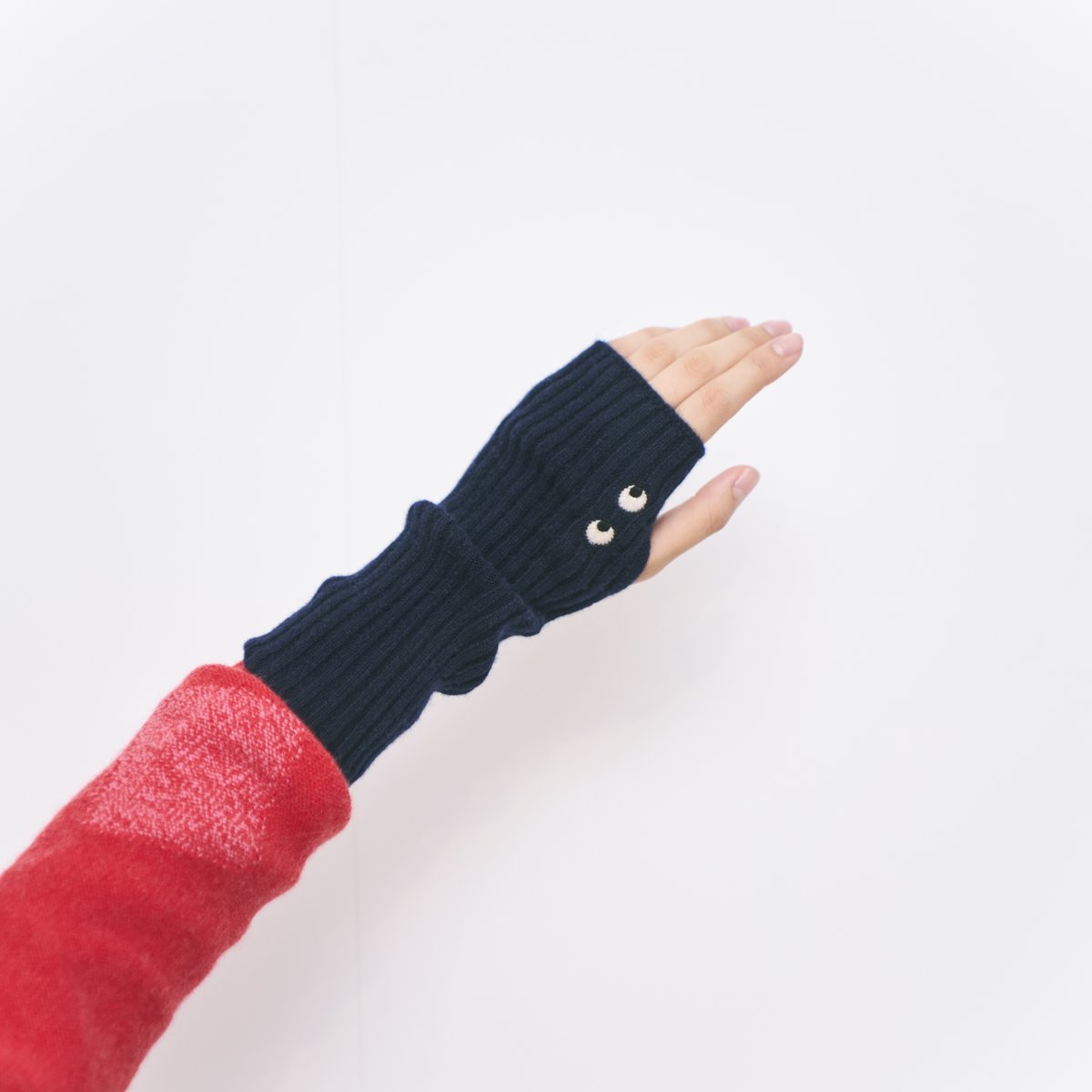 大人気【ユニクロ】×【アニヤ・ハインドマーチ】第二弾を試着レビュー