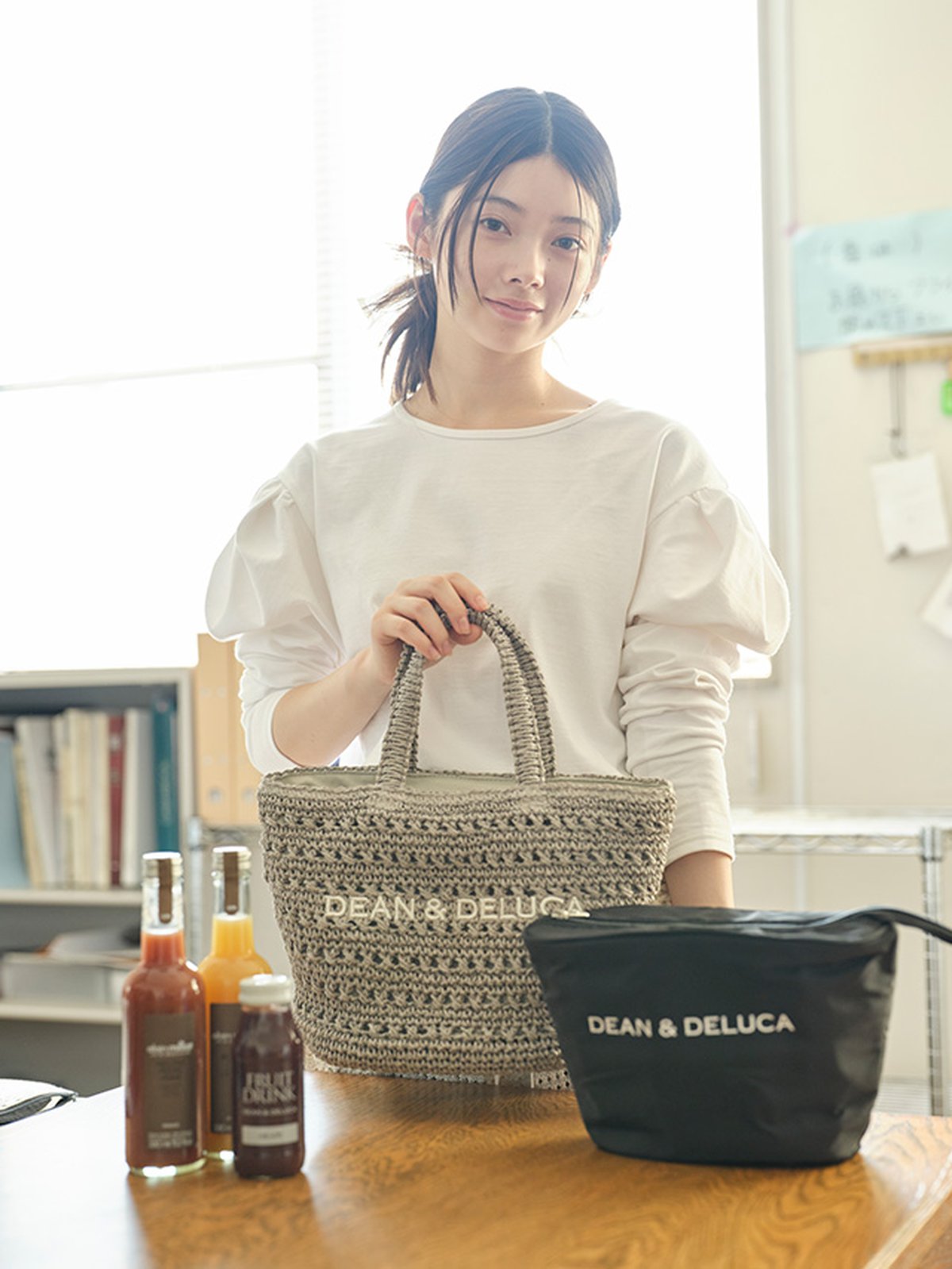 DEAN & DELUCA】よりBEAMS COUTUREとのコラボによる手編みバッグが登場