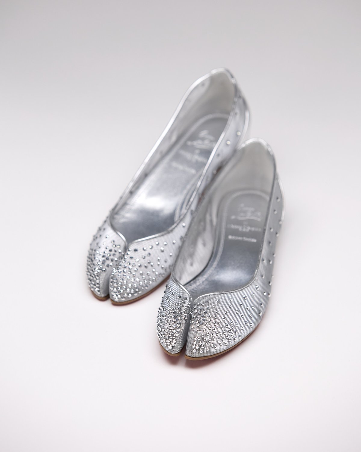 メゾン マルジェラ】と【クリスチャン ルブタン】が初タッグ！ タビや