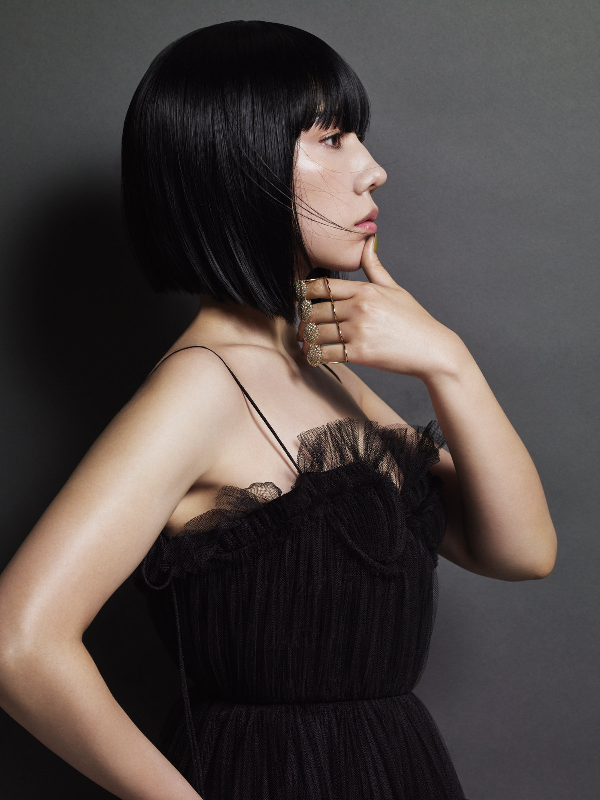 仲里依紗のスペクトルな日常】エキセントリシティを秘めた、攻めの