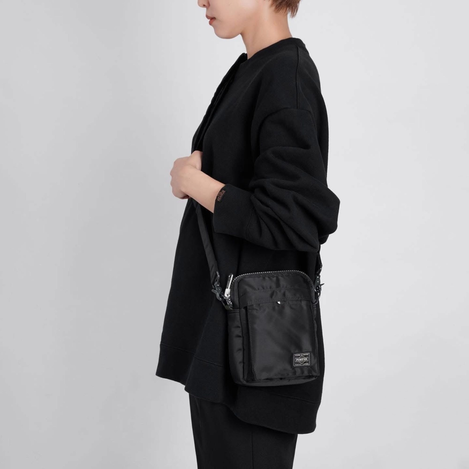 PX TANKER(PXタンカー) VERTICAL SHOULDER BAG | 吉田カバン