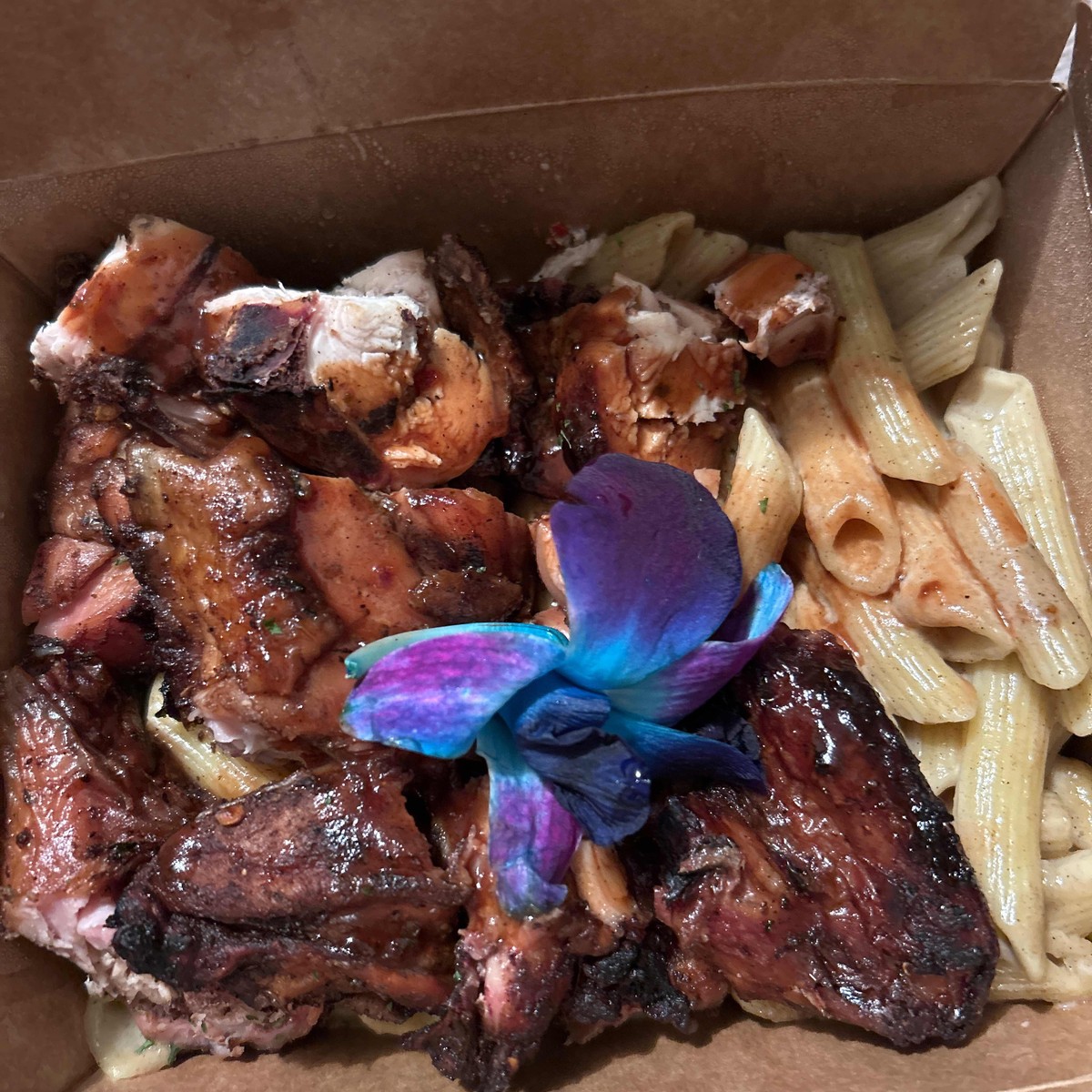 R'SZN CARIBBEAN JERK CENTER 661 15th Avenue – Order pickup and