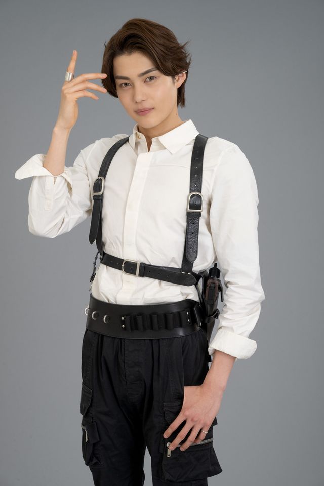 仮面ライダーゼッツ」主演は20歳・今井竜太郎！夢に潜入する万津莫役