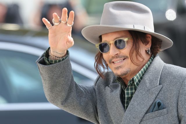 ジョニー・デップ、30年以上ぶりにパリコレ登場！｜シネマトゥデイ