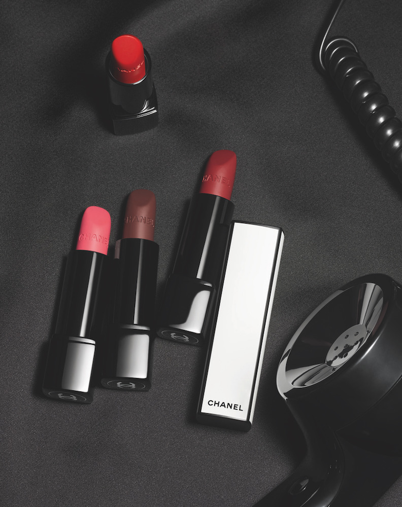 シャネル】夜を楽しむ人たちのための8色。唇を美しく演出する新作