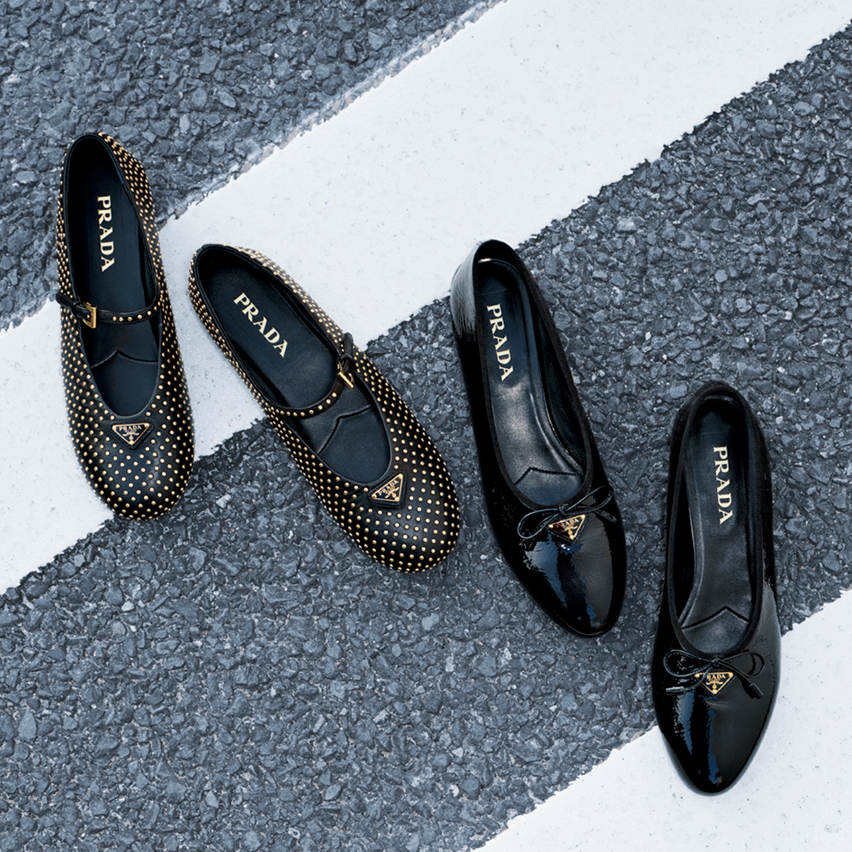 プラダ】最新フラットシューズ3選！小さめロゴでも好感度大 | CLASSY