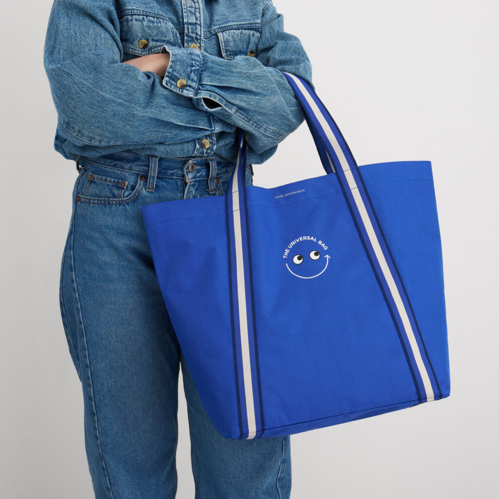 完売必至】アニヤ・ハインドマーチの大人気「The Universal Bag」に