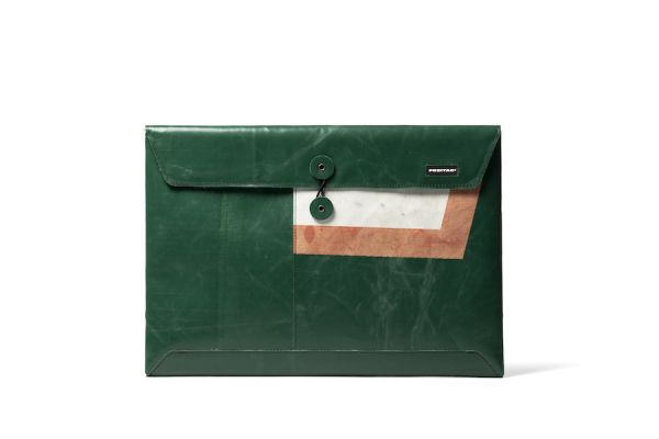 F421 SLEEVE FOR LAPTOP 15/16 - FREITAG