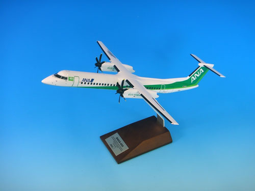 Q400 エコボン 1/100 DHC-8-400 JA856A ソリッド(ギアなし)[全日空商事