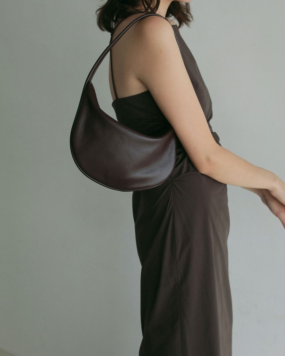 ànuke online store（アンヌーク） / Leather Round BagLeather Round