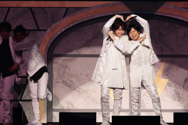 神谷浩史・小野大輔 ライブ『DGS VS MOB』のロックでアツい対決