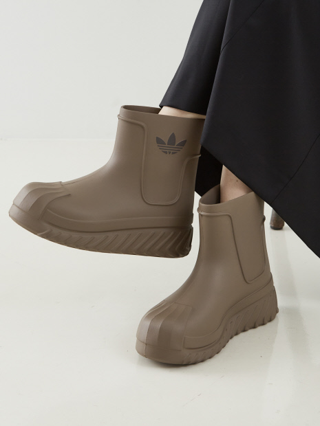 adidas】ADIFOM SST BOOTS W／アディフォームブーツ｜OUTLET