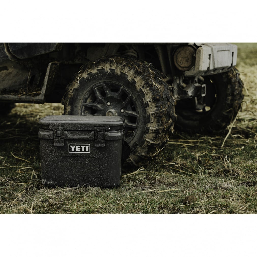 イエティ ROADIE 15 100331 60000 キャンプ ハードクーラー : CHARCOAL