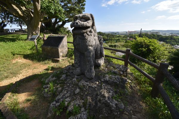 Tomori Stone Lion in Yaese | Atlas Obscura