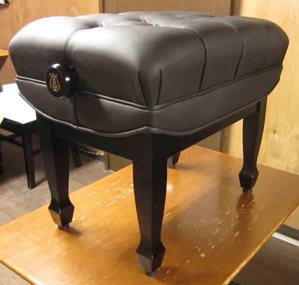 新品】スタインウェイ純正コンサートピアノ椅子BC-39 ロゴ入りの落札