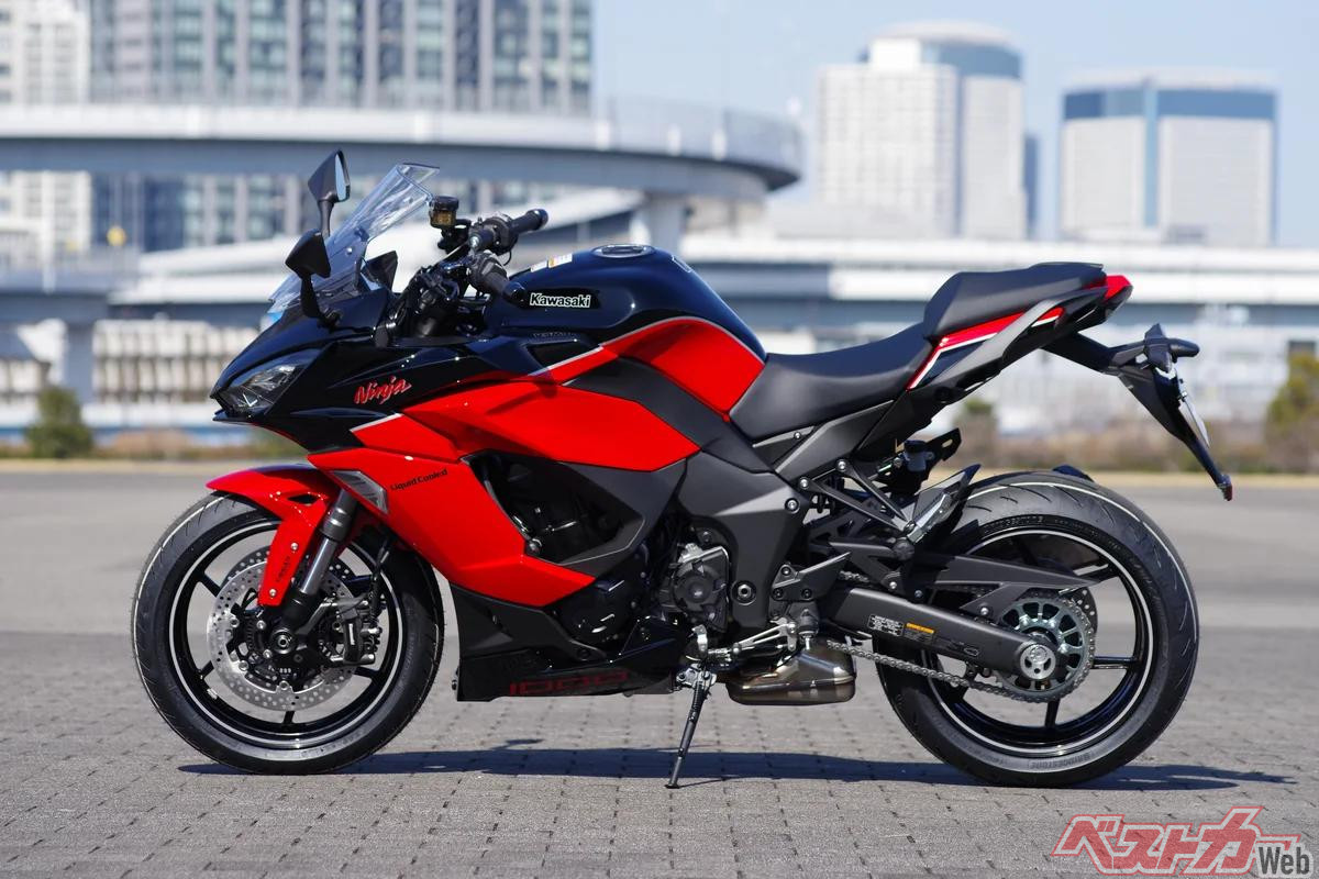 撮り下ろし】伝説であり懐かしい、トップガンカラーとZXRレプリカが