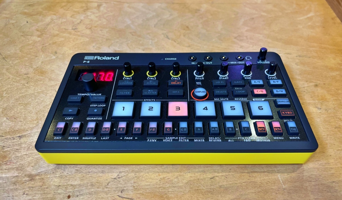 REMO-CONが即興トラック制作に挑戦！コンパクトなのに本格的なRolandの