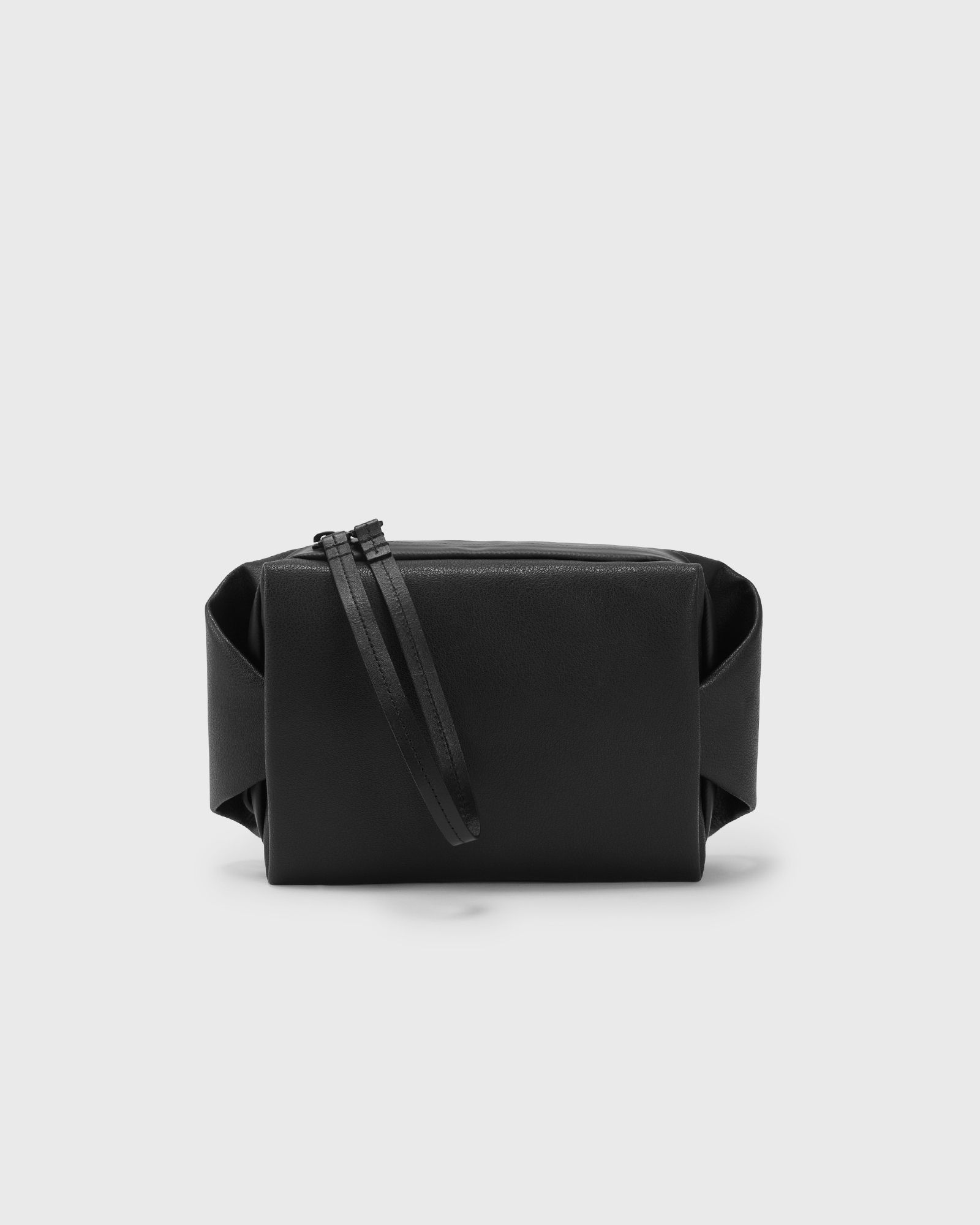côte&ciel Arno Allura Recycled Leather Black Black | BSTN Store