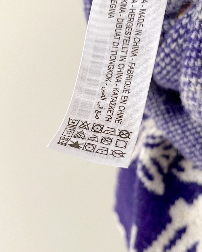 羽織るだけでコーデが決まる！ZARAの「新作カーディガン」レトロっぽい