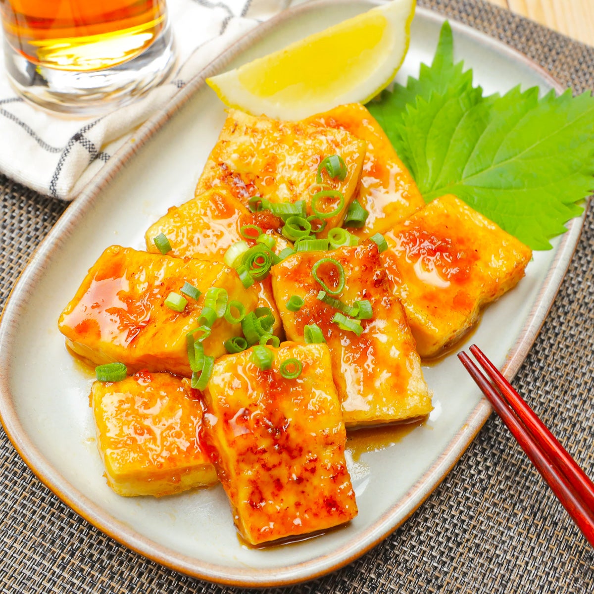 豆腐を焼くだけ】簡単なのに無限に食べられる！豆腐がごちそうになる