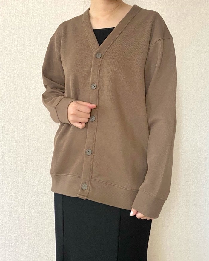 ユニクロC】オンライン即完！話題の「フルジップカーディガン」が買っ