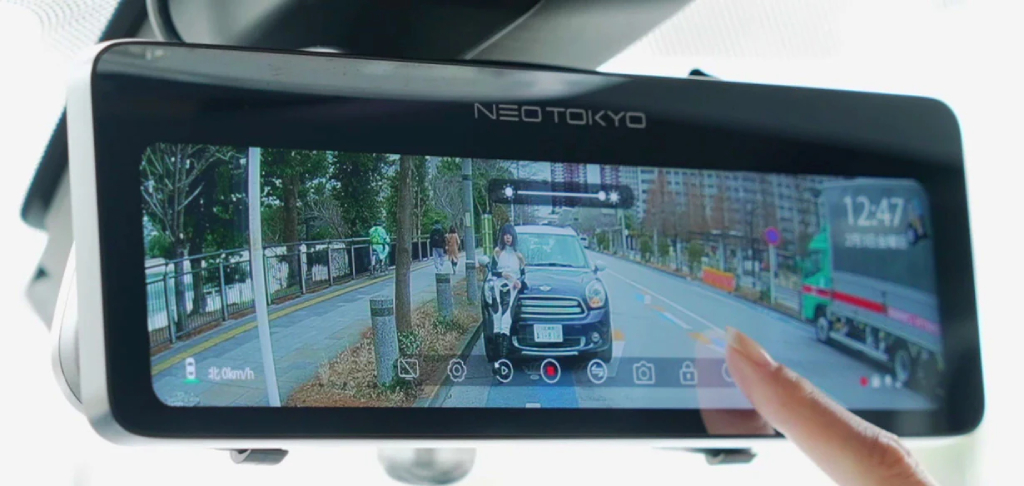 高解像度3カメラ搭載 デジタルミラー型ドラレコ新機種発売 ネオ
